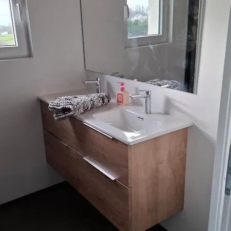 Nid Douillet Des Forges - Maison 2 Chambres, Jardin & Parking Gratuit بيت للعطل *