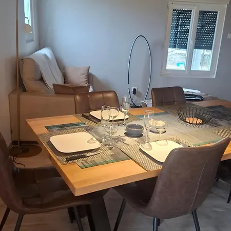 Nid Douillet Des Forges - Maison 2 Chambres, Jardin & Parking Gratuit